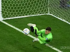 开元官方网站-包含重磅！纽卡斯尔今晨复出首秀亚冠今晨热度飙升，拜仁慕尼黑关键时刻止住颓势的词条